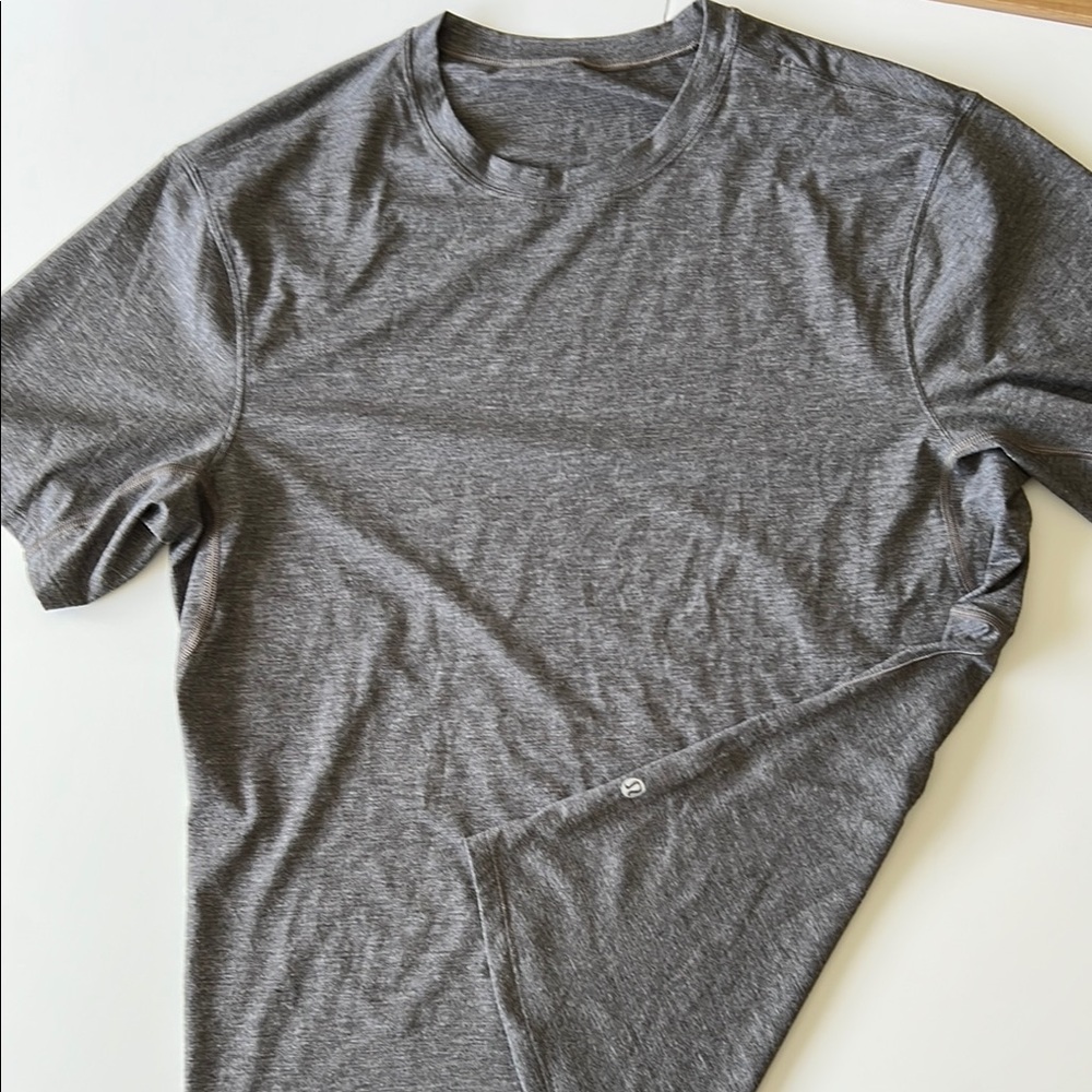 Lululemon Men's T-Shirt